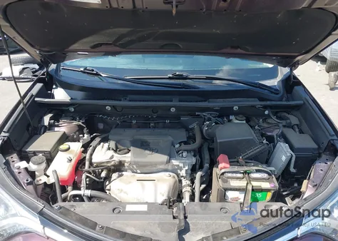 2018 Toyota Rav4 Xle z USA, uszkodzony, nr VIN 2T3RFREV3JW813229